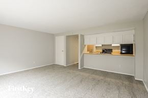 Indianapolis house for rent - 6847 Cross Key Drive Indianapolis, IN 46268