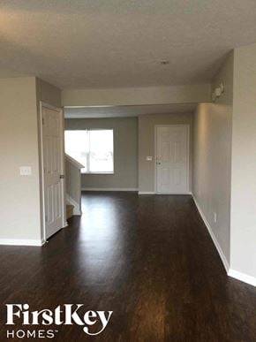 Indianapolis house for rent - 6914 Governors Point B Indianapolis, IN 46217