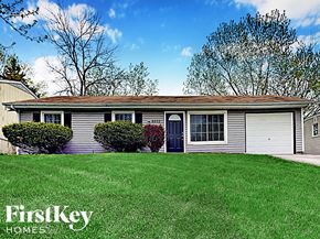 Hanover Park house for rent - a small house with a yard in front of it