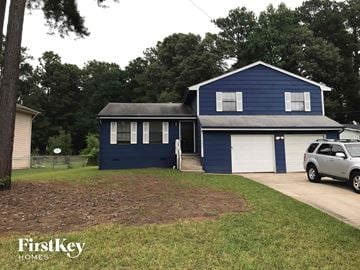 Riverdale house for rent - 7094 Apache Lane Riverdale, GA 30274