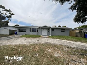 Pembroke Pines house for rent - 7171 SW 10 Ct Pembroke Pines, FL 33023
