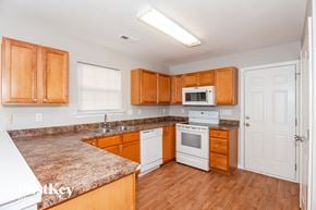 Charlotte house for rent - 7411 Mary Jo Helms Drive Charlotte, NC 28215