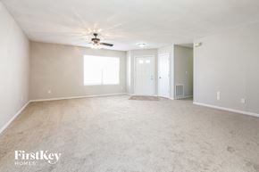 Indianapolis house for rent - 7608 Lake Vista Ln Indianapolis, IN 46217