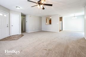 Indianapolis house for rent - 7608 Lake Vista Ln Indianapolis, IN 46217