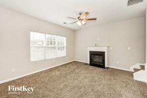 Fairburn house for rent - 7660 Village Loop Fairburn, GA 30213