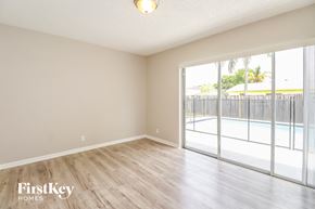 North Lauderdale house for rent - 7701 SW 7th Ct North Lauderdale, FL 33068