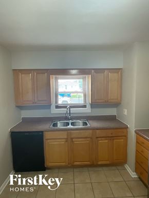 Burbank house for rent - 7744 Lotus Ave Burbank, IL 60459