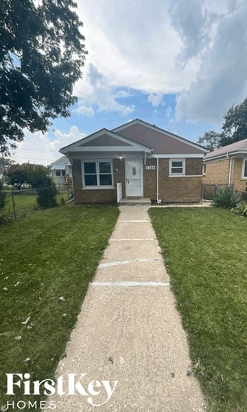 Burbank house for rent - 7744 Lotus Ave Burbank, IL 60459