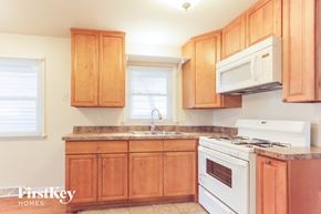 Burbank house for rent - 7804 Laramie Avenue Burbank, IL 60459