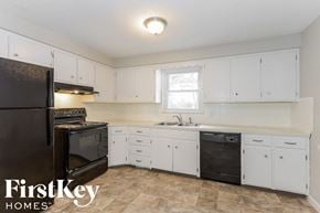Kansas City house for rent - 7809 E 49th St Kansas City, MO 64129