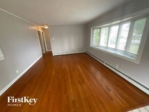 Burbank house for rent - 7932 Newland Ave Burbank, IL 60459