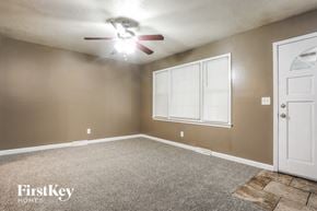 Kansas City house for rent - 7915 E 47th Ter Kansas City, MO 64129
