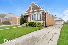 Chicago house for rent - 8025 S Kolin Ave Chicago, IL 60652