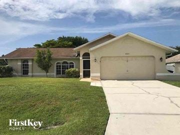 Fort Myers house for rent - 8285 Tahiti Rd Fort Myers, FL 33967