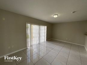 Hialeah house for rent - 8349 Nw 194 Terrace Hialeah, FL 33015