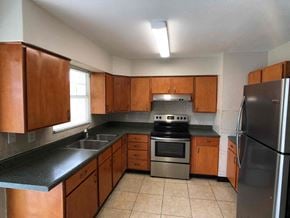 Pinellas Park house for rent - 8411 53rd Way N Pinellas Park, FL 33781