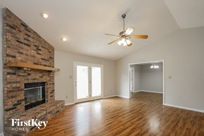 Indianapolis house for rent - 8522 Summertree Ln Indianapolis, IN 46256