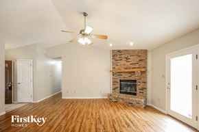 Indianapolis house for rent - 8522 Summertree Ln Indianapolis, IN 46256