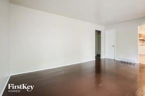 Kansas City house for rent - 8820 Manchester ave Kansas City, MO 64138