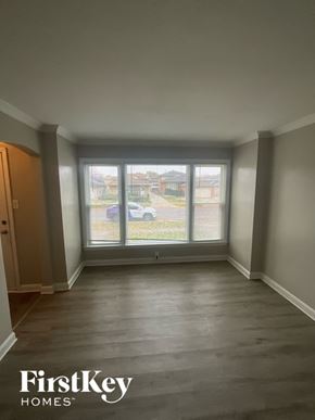 Evergreen Park house for rent - 8912 South Sacramento Avenue Evergreen Park, IL 60805