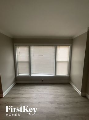 Evergreen Park house for rent - 8912 South Sacramento Avenue Evergreen Park, IL 60805