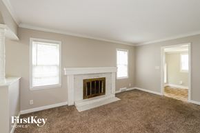 Raytown house for rent - 9005 E 68th Terr Raytown, MO 64133