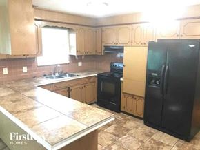 Raytown house for rent - 9009 E 84th St Raytown, MO 64138