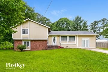Jonesboro house for rent - 9075 Gatewood Dr Jonesboro, GA 30238