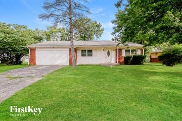 Indianapolis house for rent - 9420 E Shenandoah Indianapolis, IN 46229