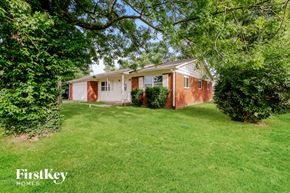 Indianapolis house for rent - 9420 E Shenandoah Indianapolis, IN 46229