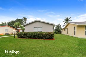 Boca Raton house for rent - 9749 Sandalfoot Blvd Boca Raton, FL 33428