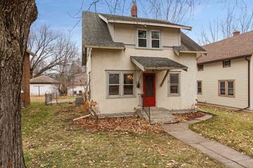 Minneapolis house for rent - 2943 Washburn Ave N