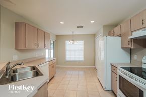 Cape Coral house for rent - 421 SE 19th Street Cape Coral, FL 33990