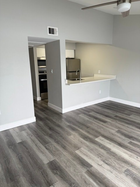 Floor plan for 1 bed, 1 bath, 700 sqft
