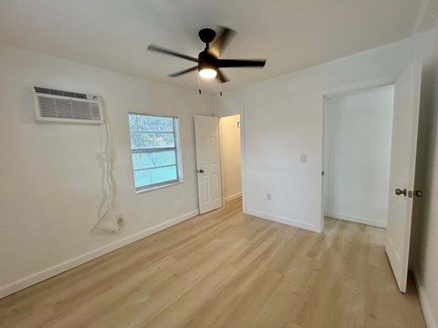 Floor plan for 1 bed, 1 bath, 400 sqft