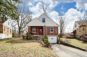 Cincinnati house for rent - 3029 South Hegry Circle