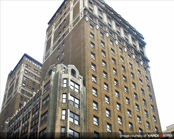 Philadelphia apartment for rent - a tall building with a lot of windows