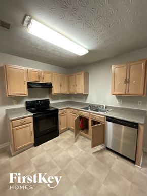 Lithonia house for rent - 7046 Setters Way Lithonia, GA 30038