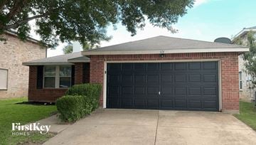 Arlington house for rent - 614 Silvertop Rd Arlington, TX 76002