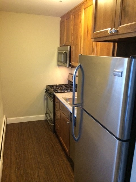 Floor plan for studio, 1 bath, 410 sqft