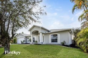 Cape Coral house for rent - 120 SE 46th Street Cape Coral, FL 33904