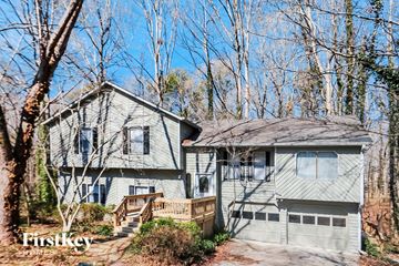 Woodstock house for rent - 213 Park Avenue Woodstock, GA 30188