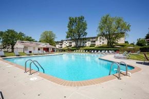 Owings Mills townhouse for rent - the swimming pool at the apartments for rent