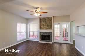 Baytown house for rent - 800 Charles Place Baytown, TX 77521