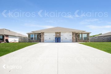 Siloam Springs townhouse for rent - 5005 Thomas Street Unit A