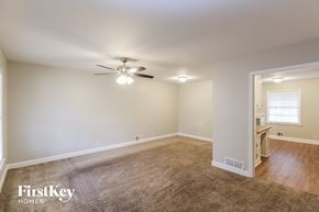Lilburn house for rent - 558 Bruce Way Lilburn, GA 30047