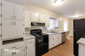 Lilburn house for rent - 558 Bruce Way Lilburn, GA 30047