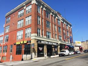Boston apartment for rent - Boston Beer Works is a brewery located in a red brick building.