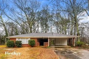 Powder Springs house for rent - A house with a garage is for sale.