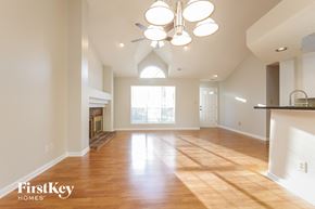 Charlotte house for rent - 6627 Flat Creek Drive Charlotte, NC 28277